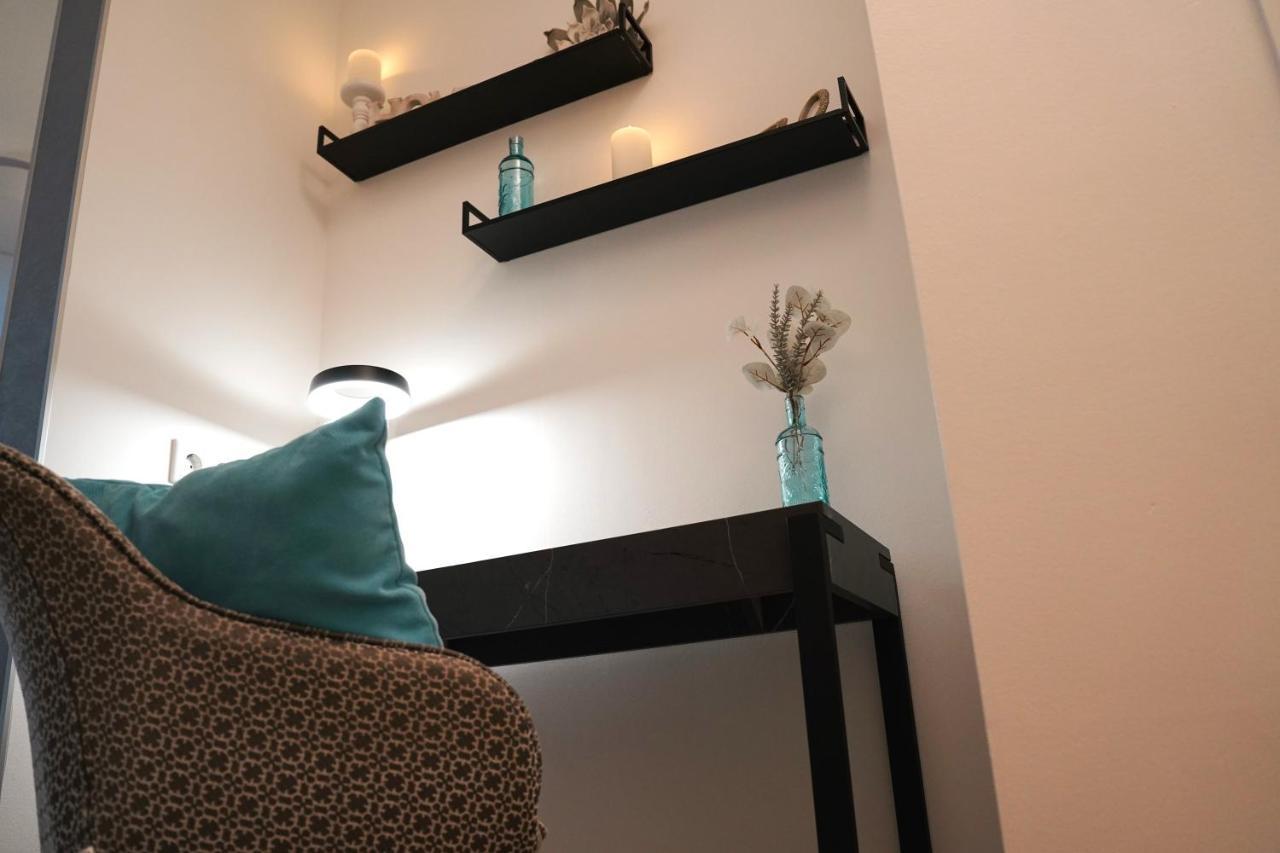 Kamin, Parkplatz, Balkon, Stilvolles Zuhause,Grosszuegig Apartment Paderborn Bagian luar foto