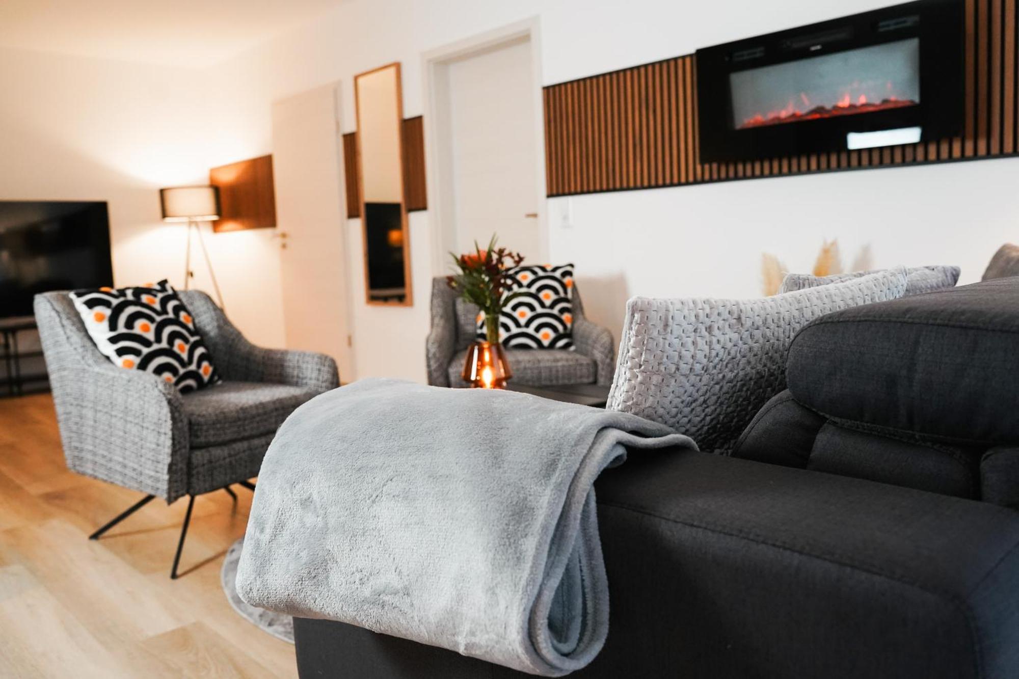 Kamin, Parkplatz, Balkon, Stilvolles Zuhause,Grosszuegig Apartment Paderborn Bagian luar foto